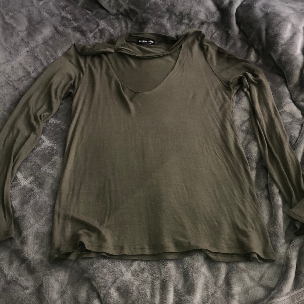 really cute green long sleeve top